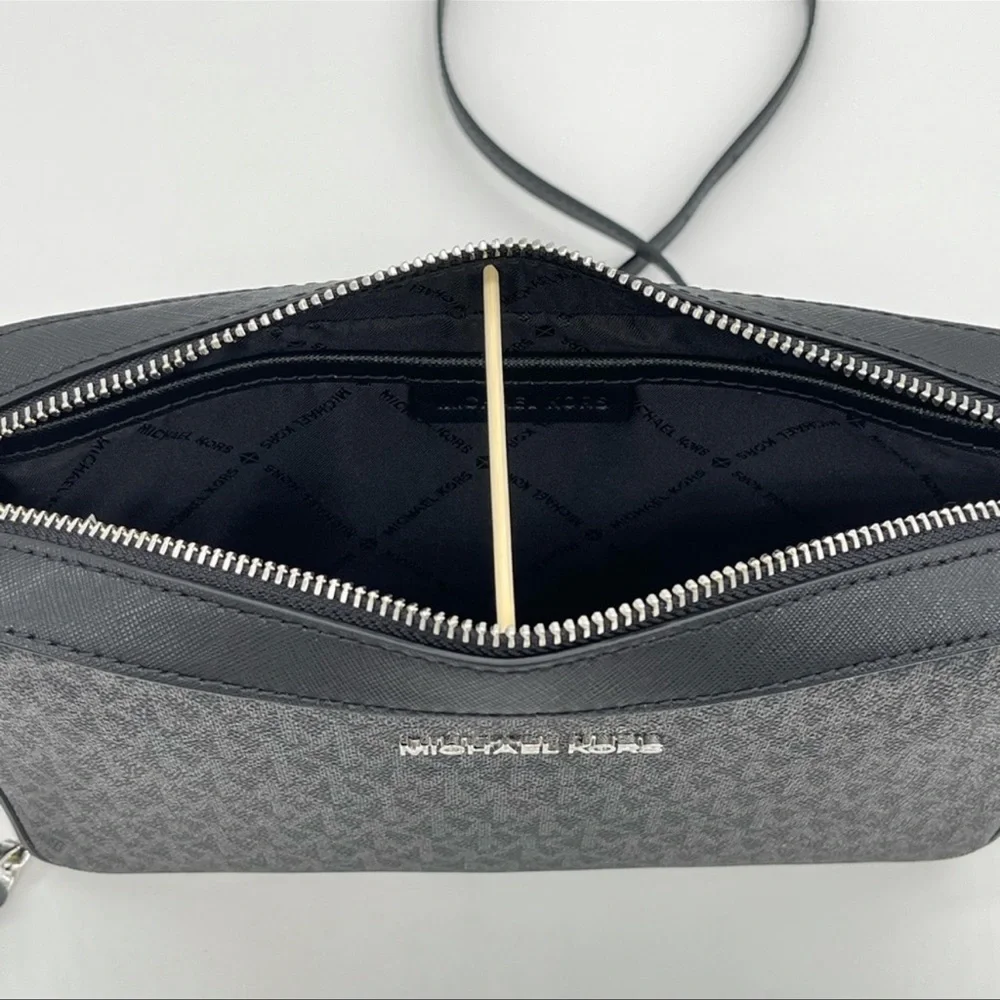 Michael Kors EW Crossbody Bag Black Leather - Picture 7 of 9